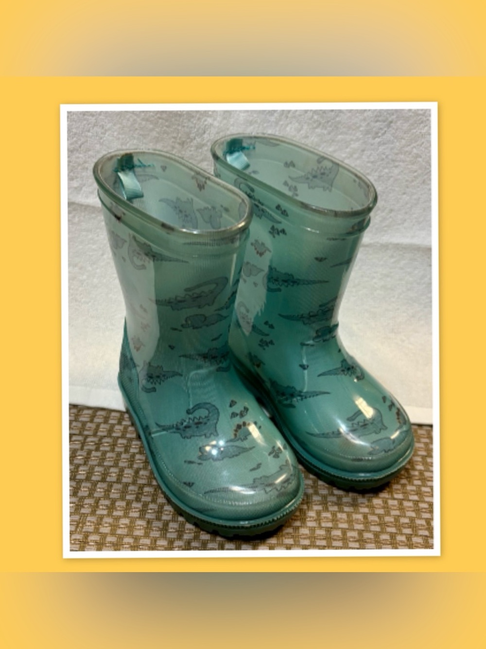 Old Navy Translucent Dinosaur Rain Boots Designed For Kids